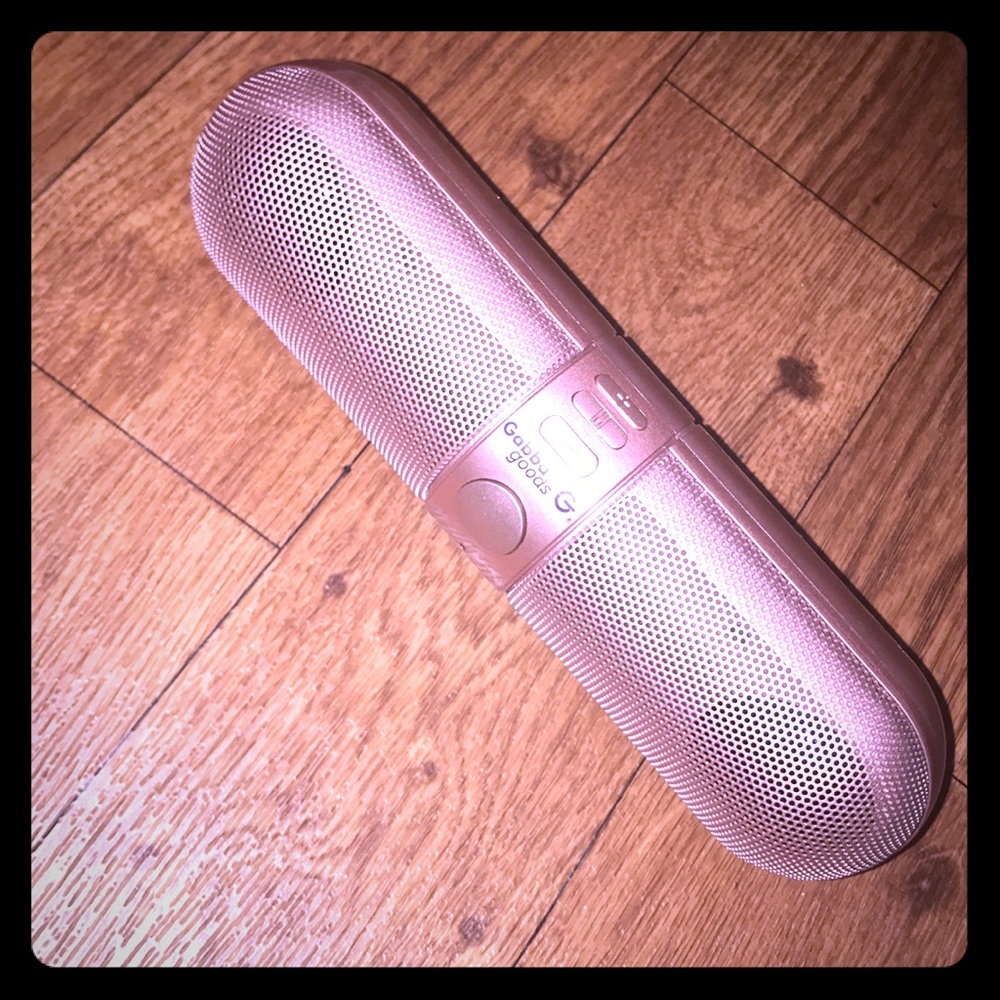 Rose Gold Metallic Glossy Speaker 🤩